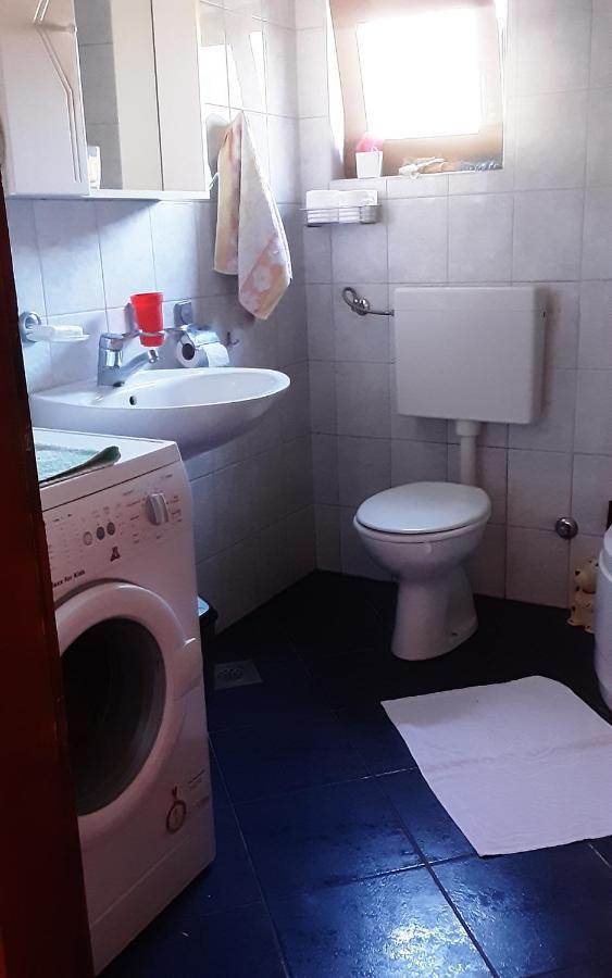 Apartments Nena 3* Ližnjan エクステリア 写真