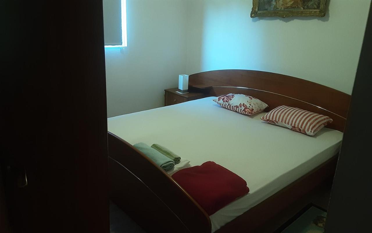 Apartments Nena 3* Ližnjan エクステリア 写真