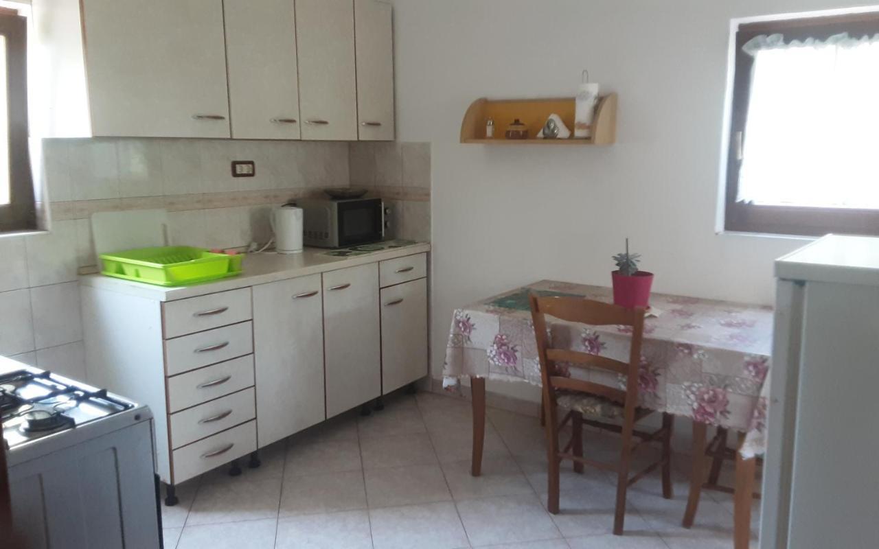Apartments Nena 3* Ližnjan エクステリア 写真