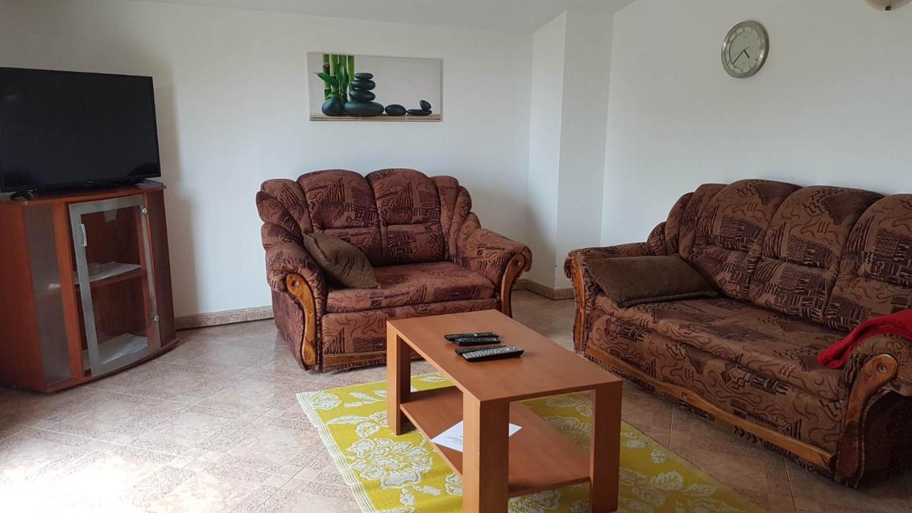 Apartments Nena 3* Ližnjan エクステリア 写真